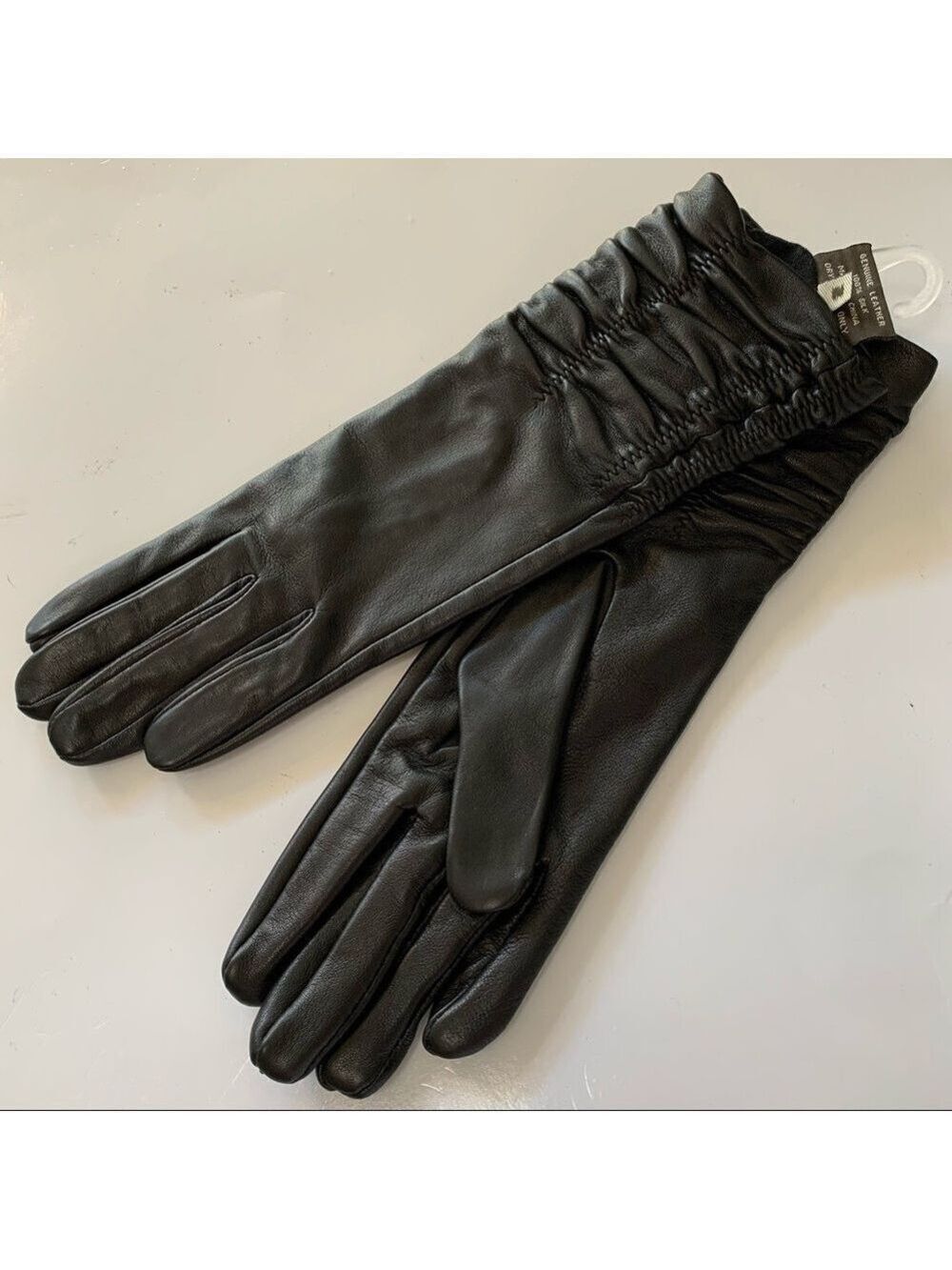 AMICALE Women’s Leather gloves, silk lined black, new with tags